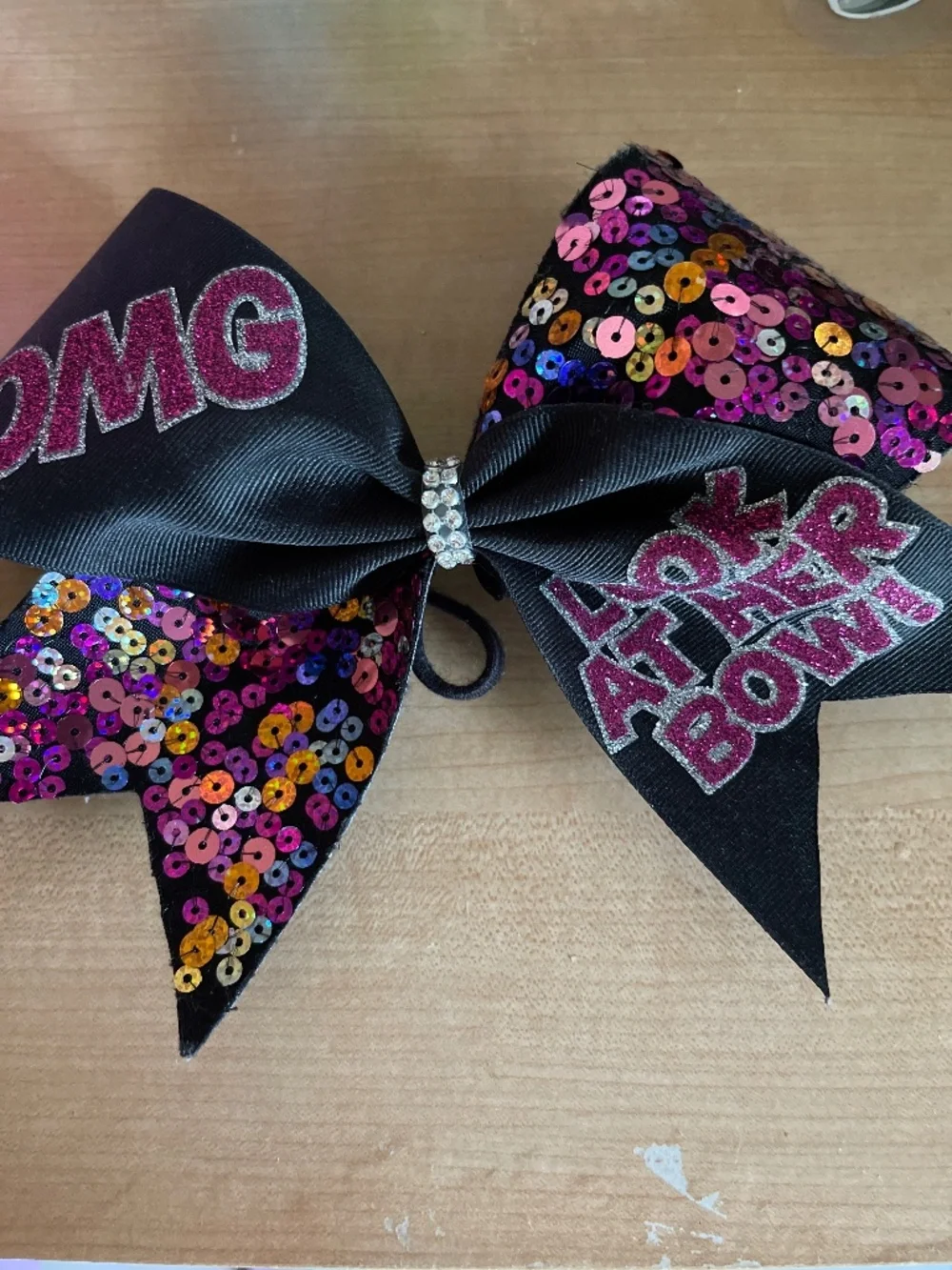 Cheer bow